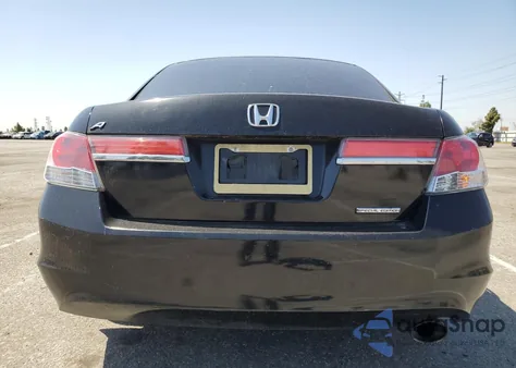 2012 Honda Accord Se z USA, uszkodzony, nr VIN 1HGCP2F65CA104399